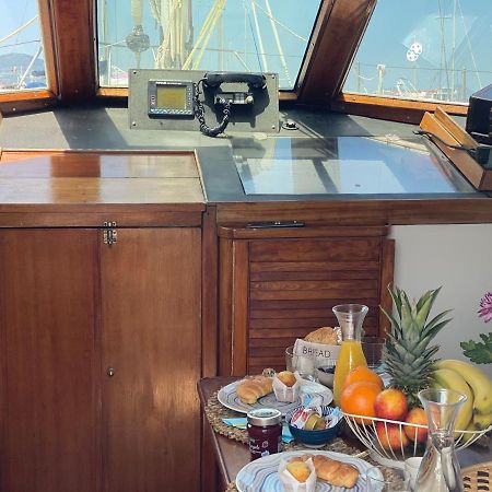 Sailing Nights Boat&Breakfast Hotel Alghero Bagian luar foto