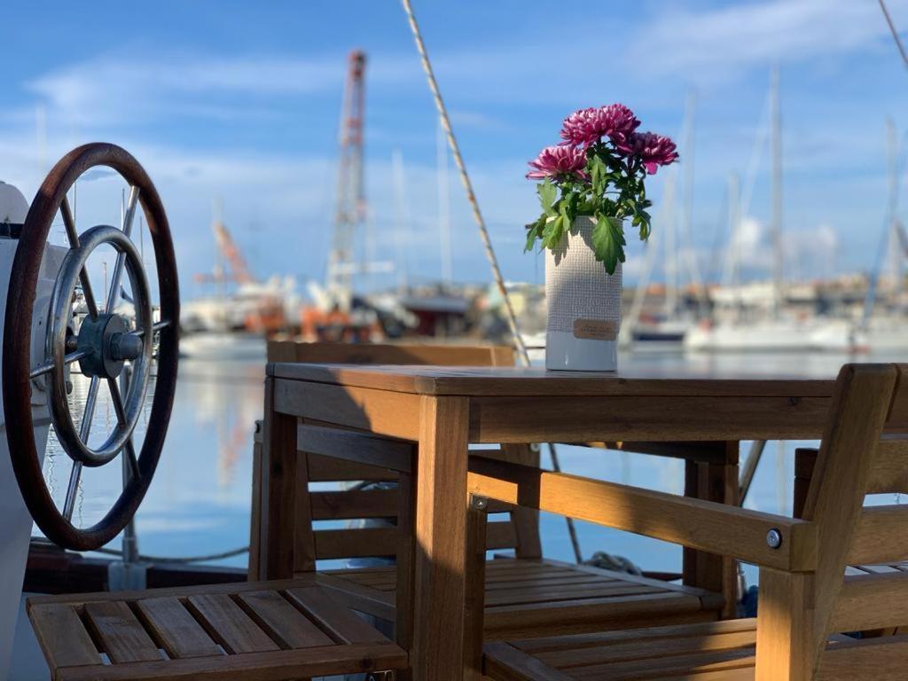 Sailing Nights Boat&Breakfast Hotel Alghero Bagian luar foto